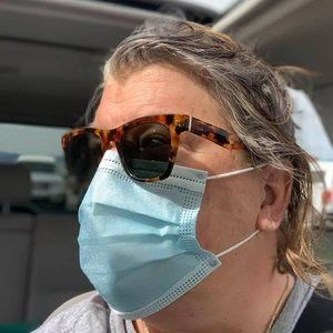 Meet your Posher, Liz